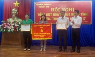 Hội đồng nhân dân huyện Dương Minh Châu đơn vị lá cờ đầu năm 2017