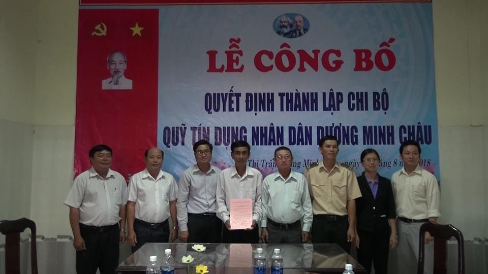 Đảng bộ thị trấn Dương Minh Châu: Công bố thành lập quỹ tín dụng nhân dân