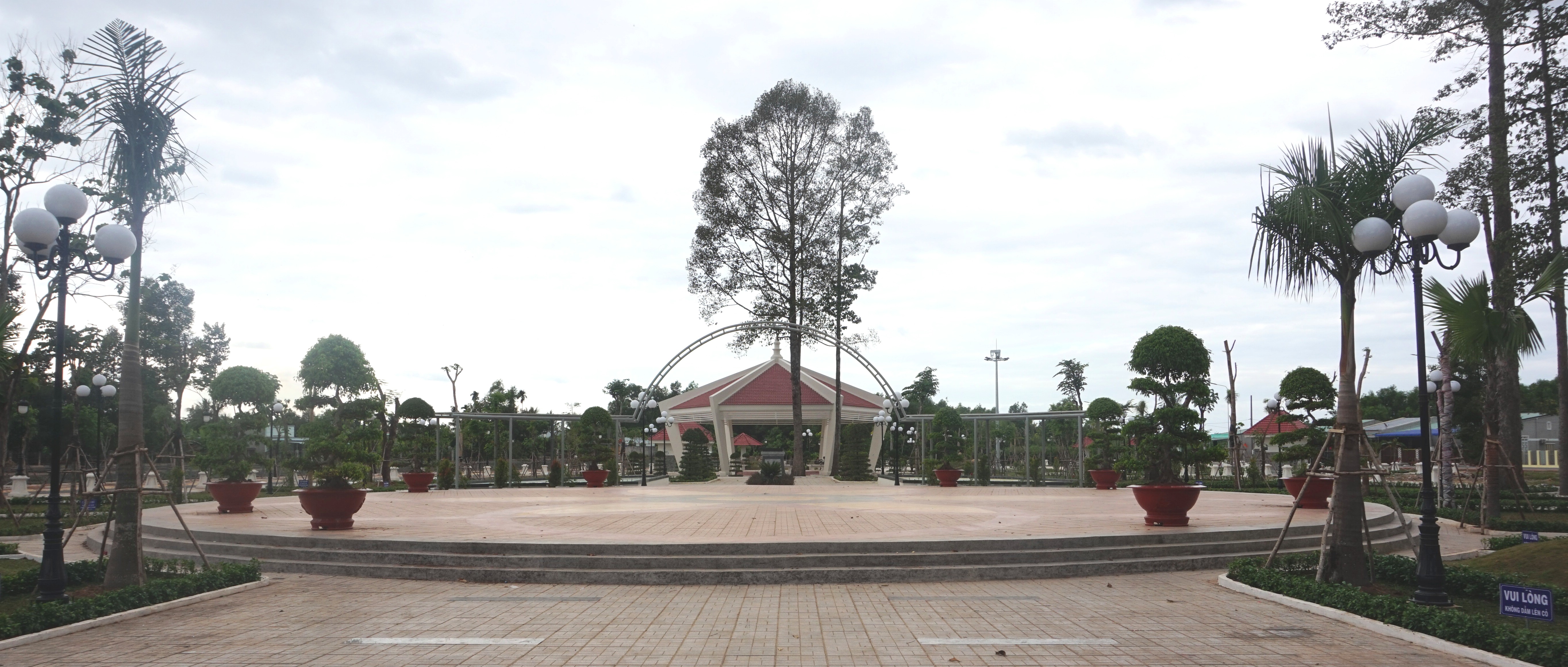 Chuẩn bị khánh thành công viên Dương Minh Châu  Công trình trọng điểm nhân kỷ niệm 20 năm thành lập Thị Trấn