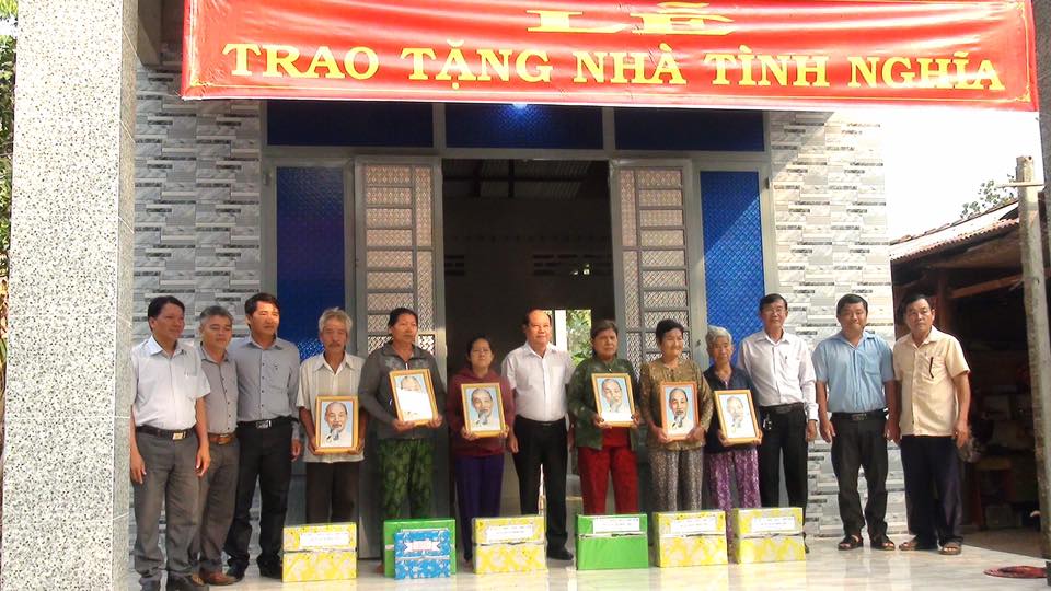 Huyện Dương Minh Châu trao 6 căn nhà tình nghĩa