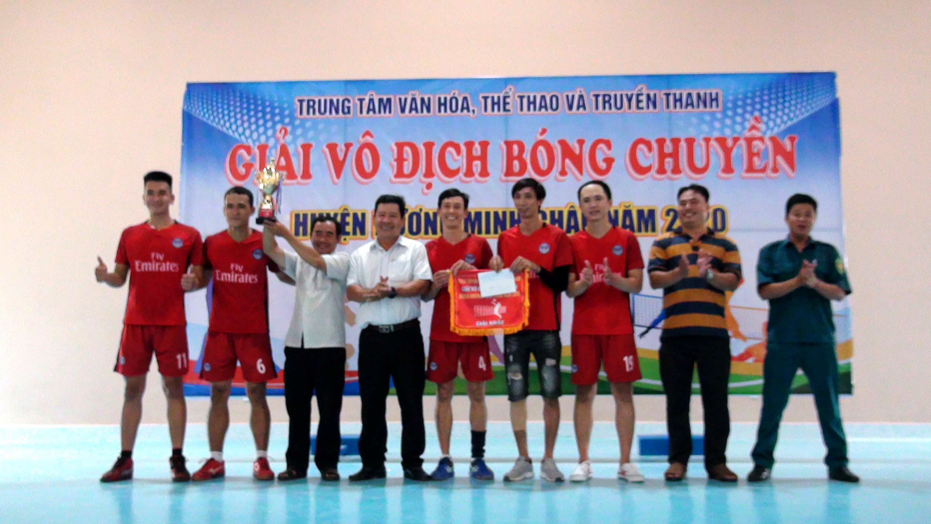 Bến Củi vô địch giải bóng chuyền huyện Dương Minh Châu năm 2020