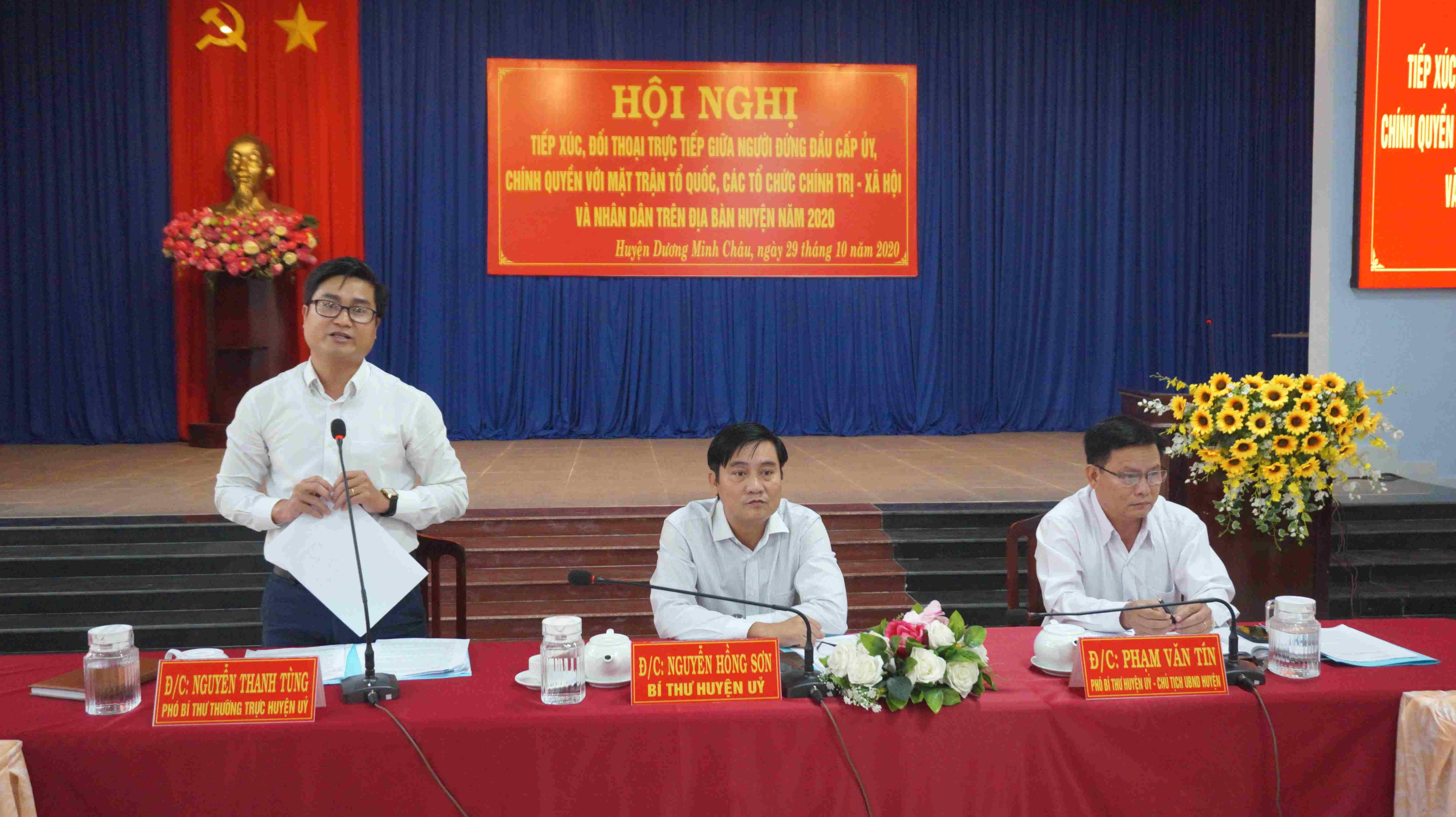 Huyện Dương Minh Châu:  Tổ chức hội nghị tiếp xúc, đối thoại trực tiếp giữa người đứng đầu cấp ủy Đảng, chính quyền với MTTQ, các tổ chức chính trị - xã hội và nhân dân