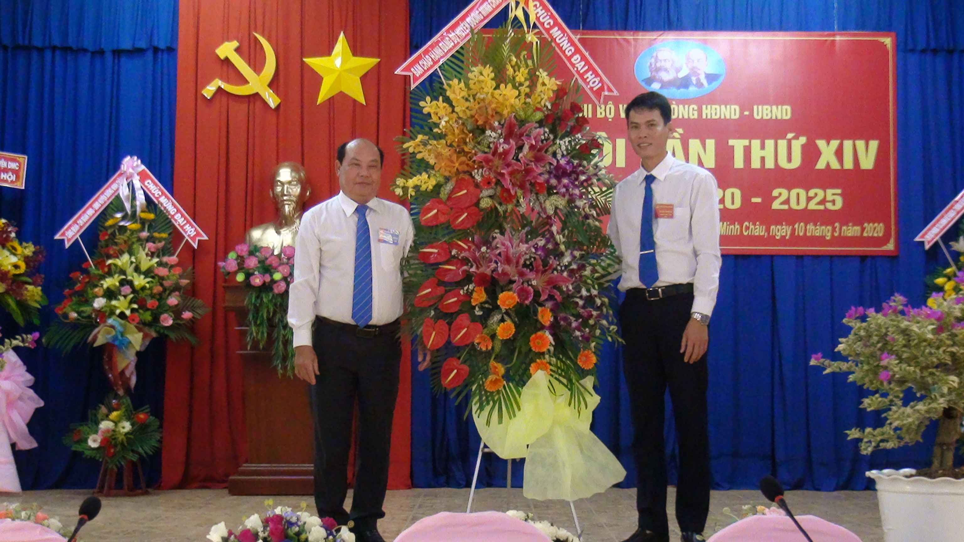 Chi bộ Văn phòng HĐND – UBND huyện Dương Minh Châu  tổ chức thành công đại hội lần thứ XIV nhiệm kỳ 2020 - 2025