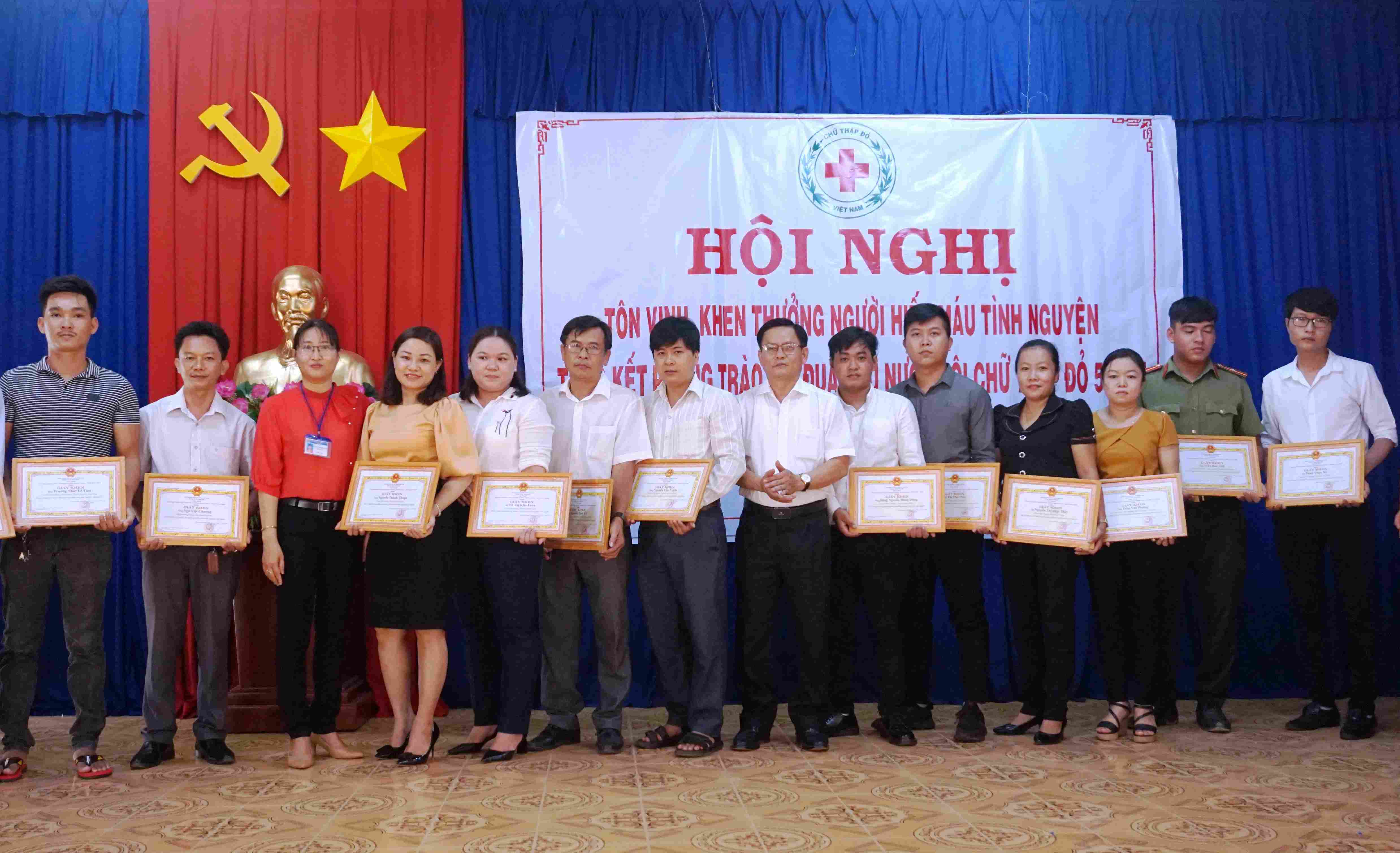 Huyện Dương Minh Châu: Tôn vinh, khen thưởng người hiến máu tình nguyện
