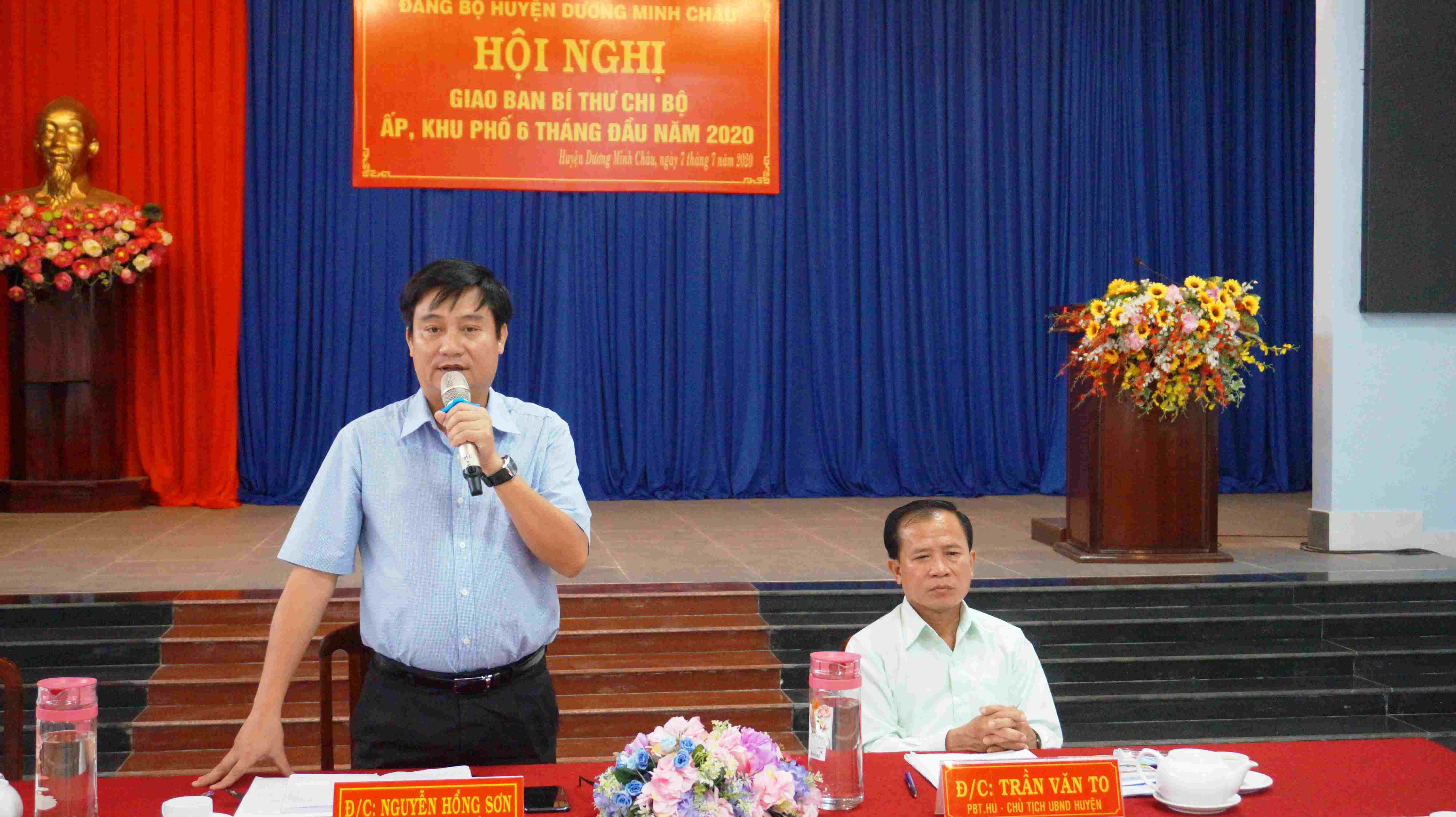 Huyện ủy Dương Minh Châu: Tổ chức giao ban Bí thư Chi bộ ấp, khu phố 6 tháng đầu năm 2020