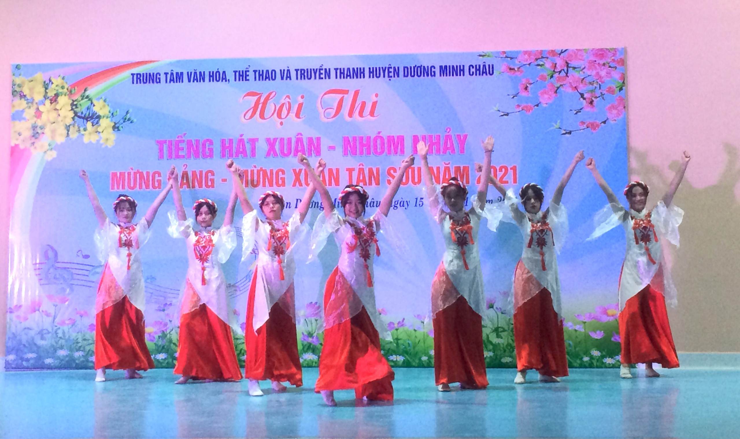 Huyện Dương Minh Châu tổ chức hội thi Tiếng hát xuân- Nhóm nhảy