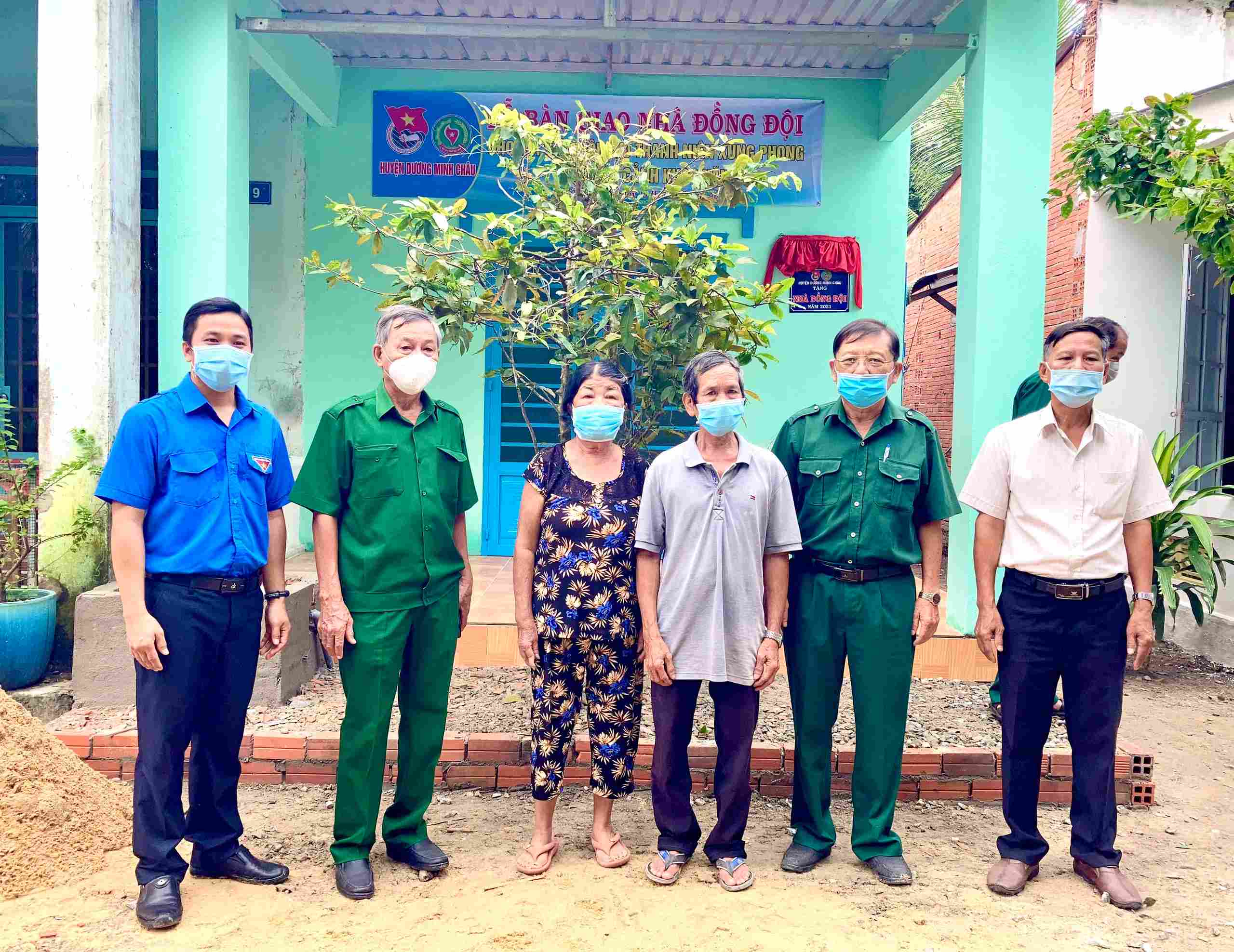 Huyện Dương Minh Châu: Bàn giao nhà đồng đội cho hội viên Hội Cựu Thanh niên xung phong