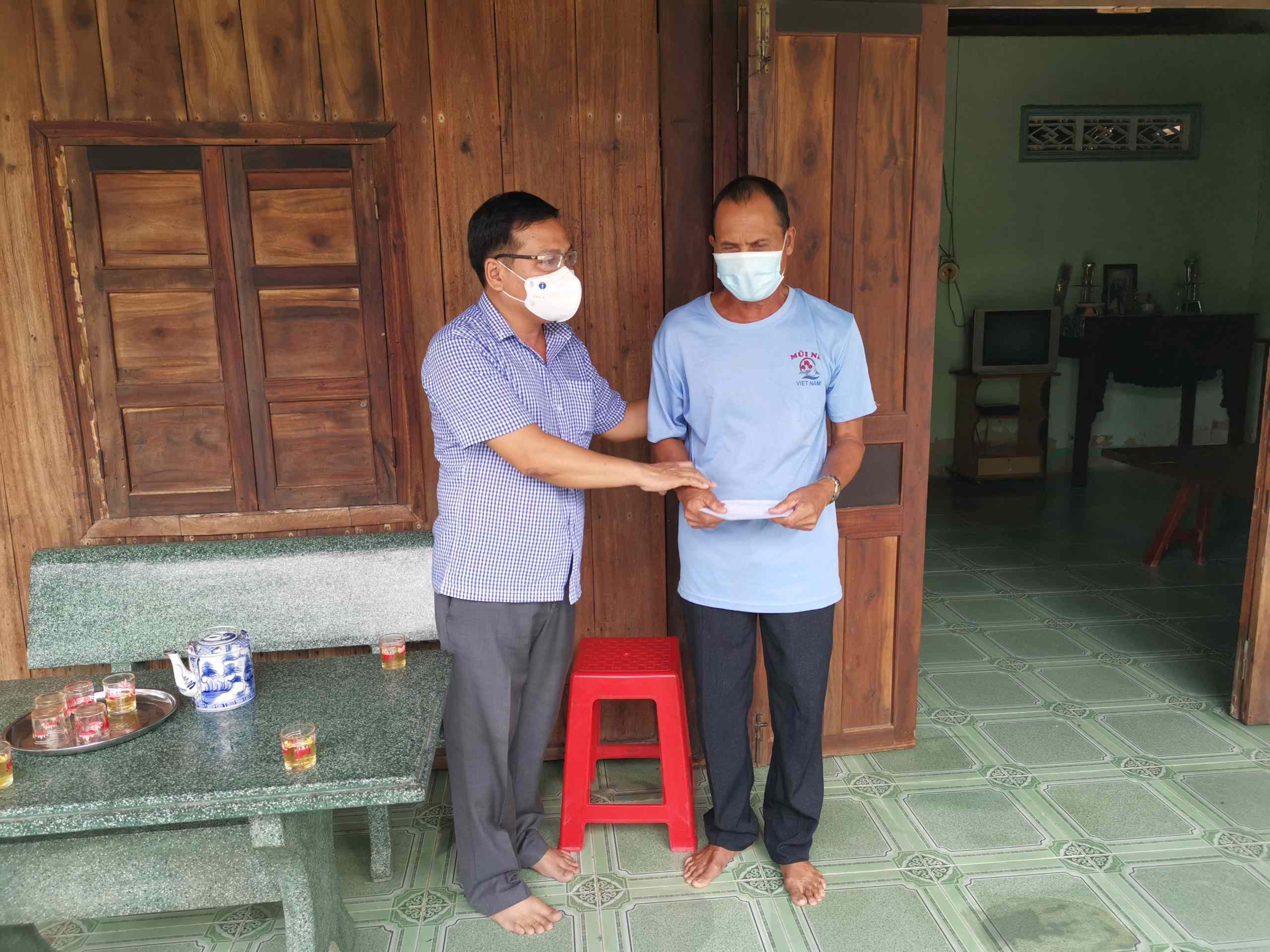 Ủy Ban MTTQ Việt Nam tỉnh Tây Ninh Thăm hỏi các gia đình nạn nhân có người tử vong do dịch Covid-19