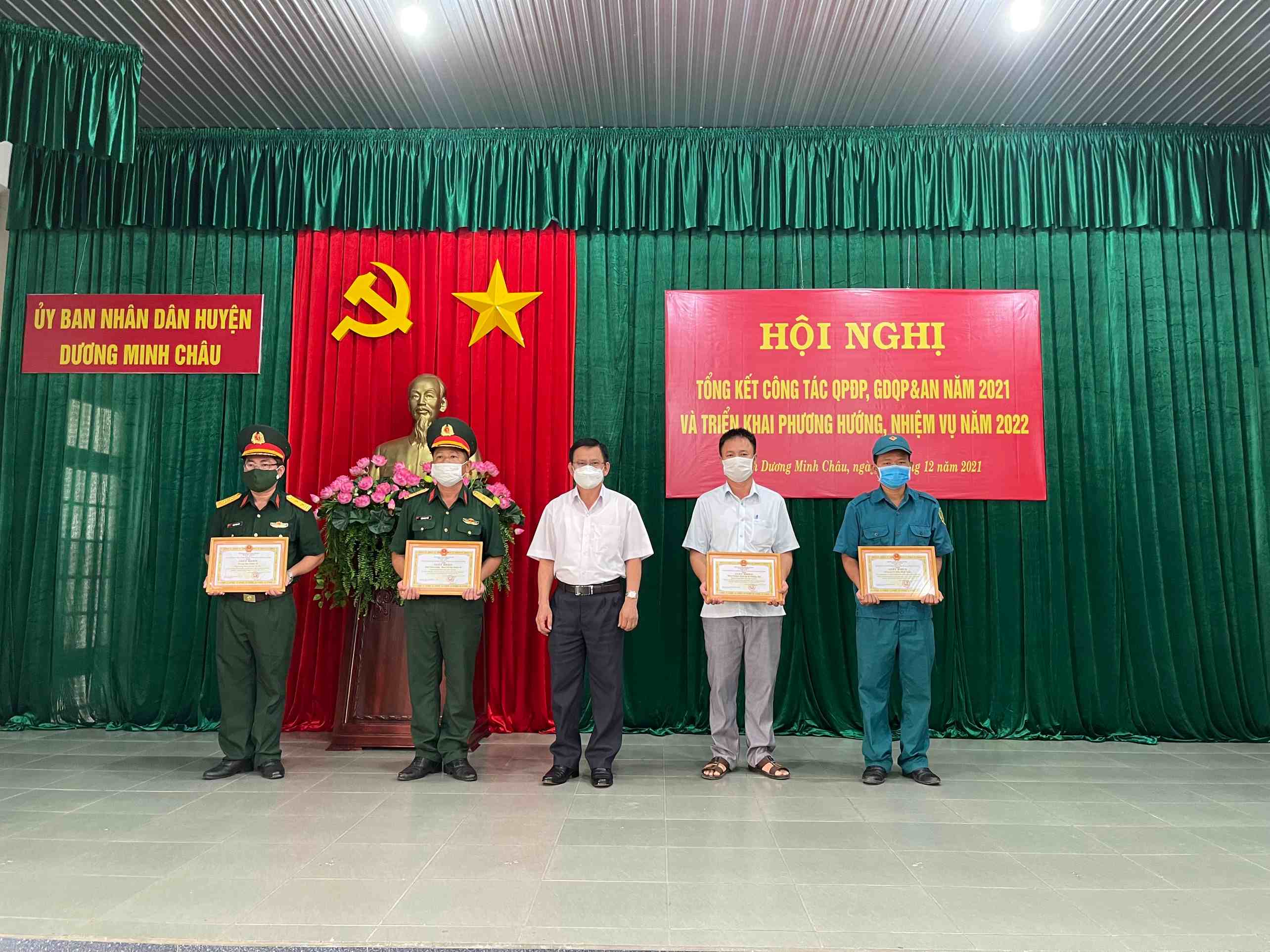 Huyện Dương Minh Châu: Tổng kết công tác Quốc phòng - Địa phương, công tác Giáo dục quốc phòng và An ninh năm 2021