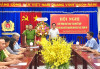 Lãnh đạo huyện Dương Minh Châu thăm, tặng hoa chúc mừng  Công an huyện nhân Ngày truyền thống lực lượng Công an Nhân dân