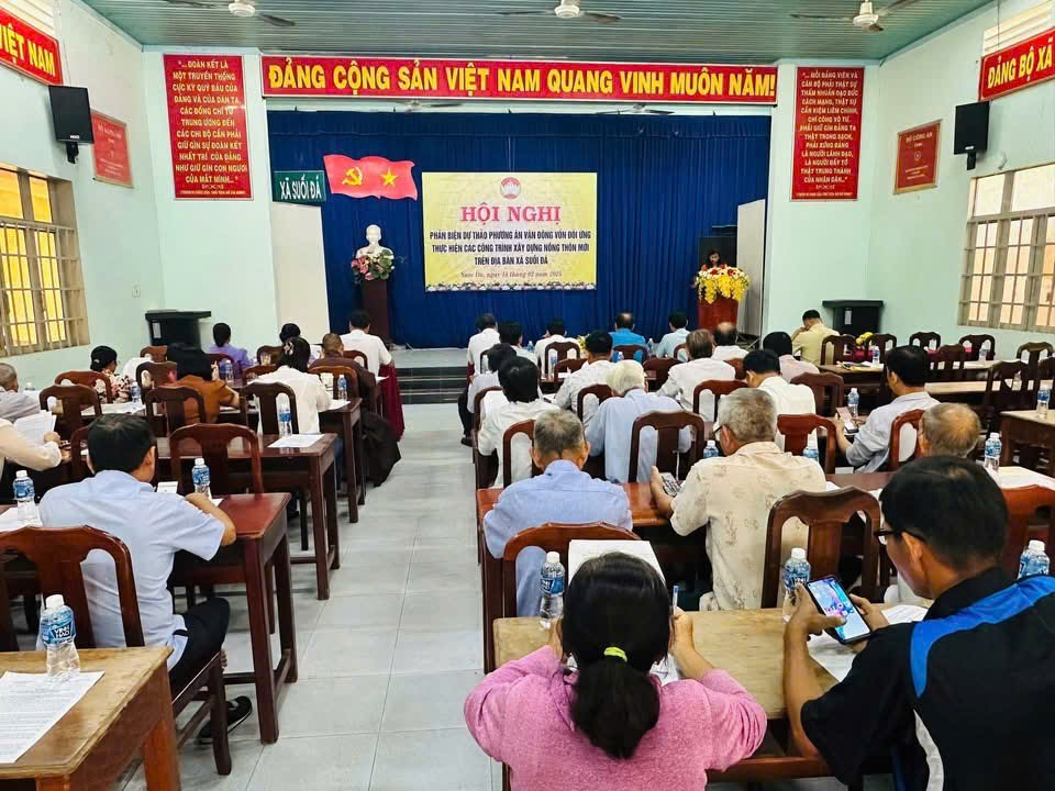 MTTQ VIỆT NAM XÃ SUỐI ĐÁ TỔ CHỨC HỘI NGHỊ PHẢN BIỆN DỰ THẢO PHƯƠNG ÁN VẬN ĐỘNG VỐN ĐỐI ỨNG THỰC HIỆN CÁC CÔNG TRÌNH XÂY DỰNG NÔNG THÔN MỚI TRÊN ĐỊA BÀN XÃ.